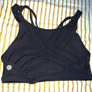 LULULEMON HIGH NECK FREE TO BE BRA